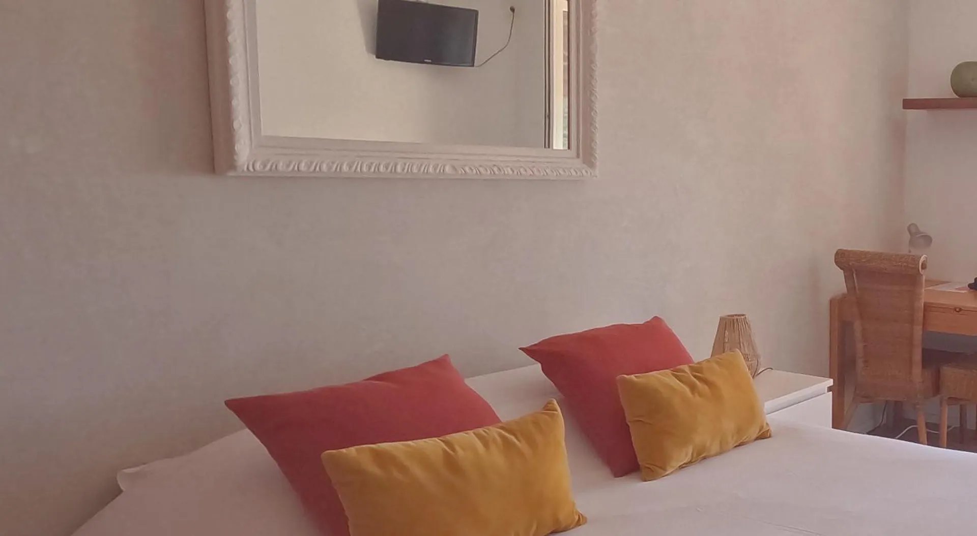 Azur Hotel Le Lavandou 3*,  Francia