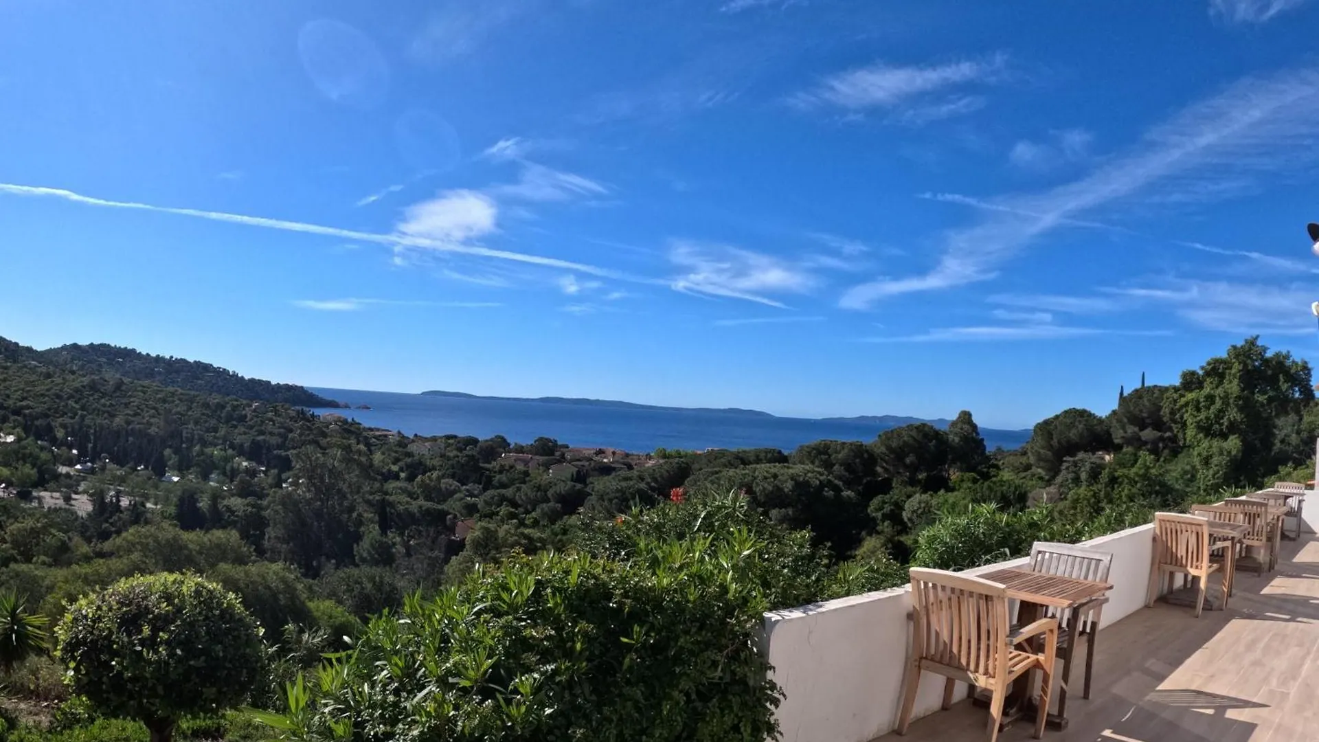 Azur Hotel Le Lavandou Francia