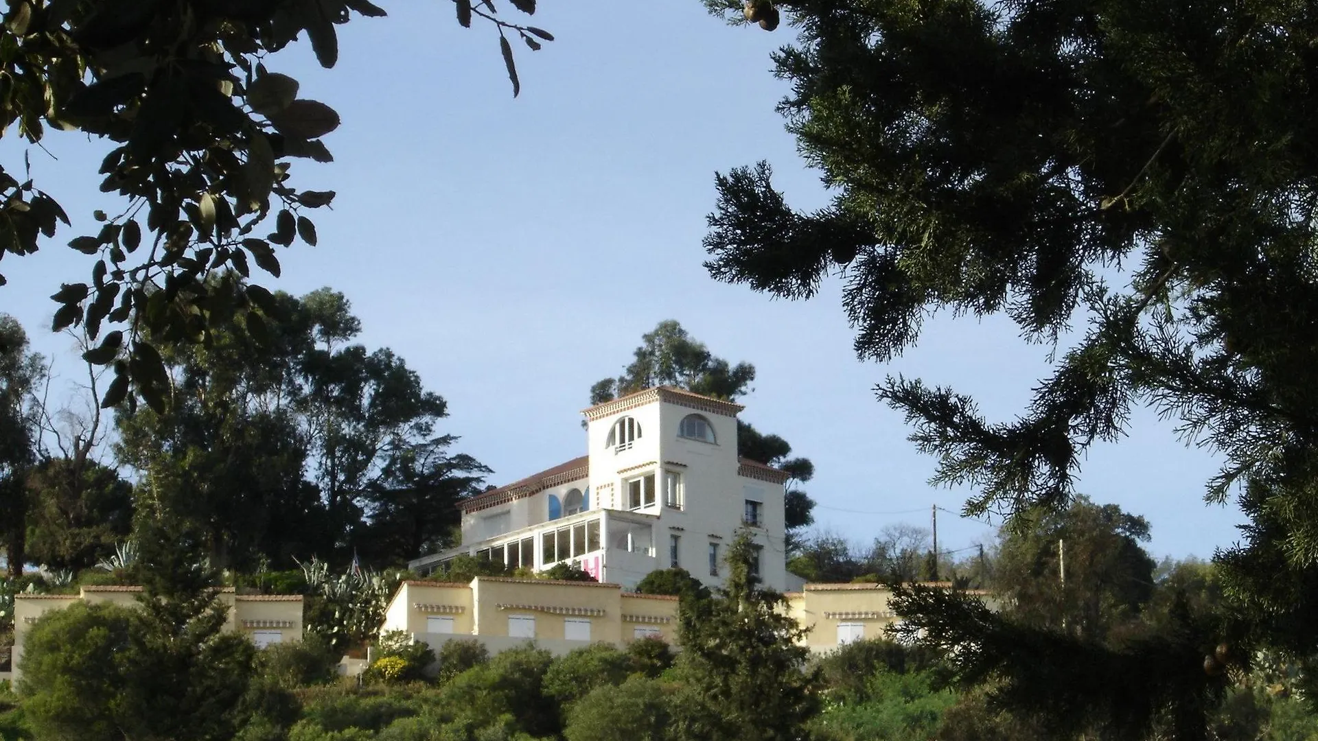 Azur Hotel Le Lavandou 3*,  Francia