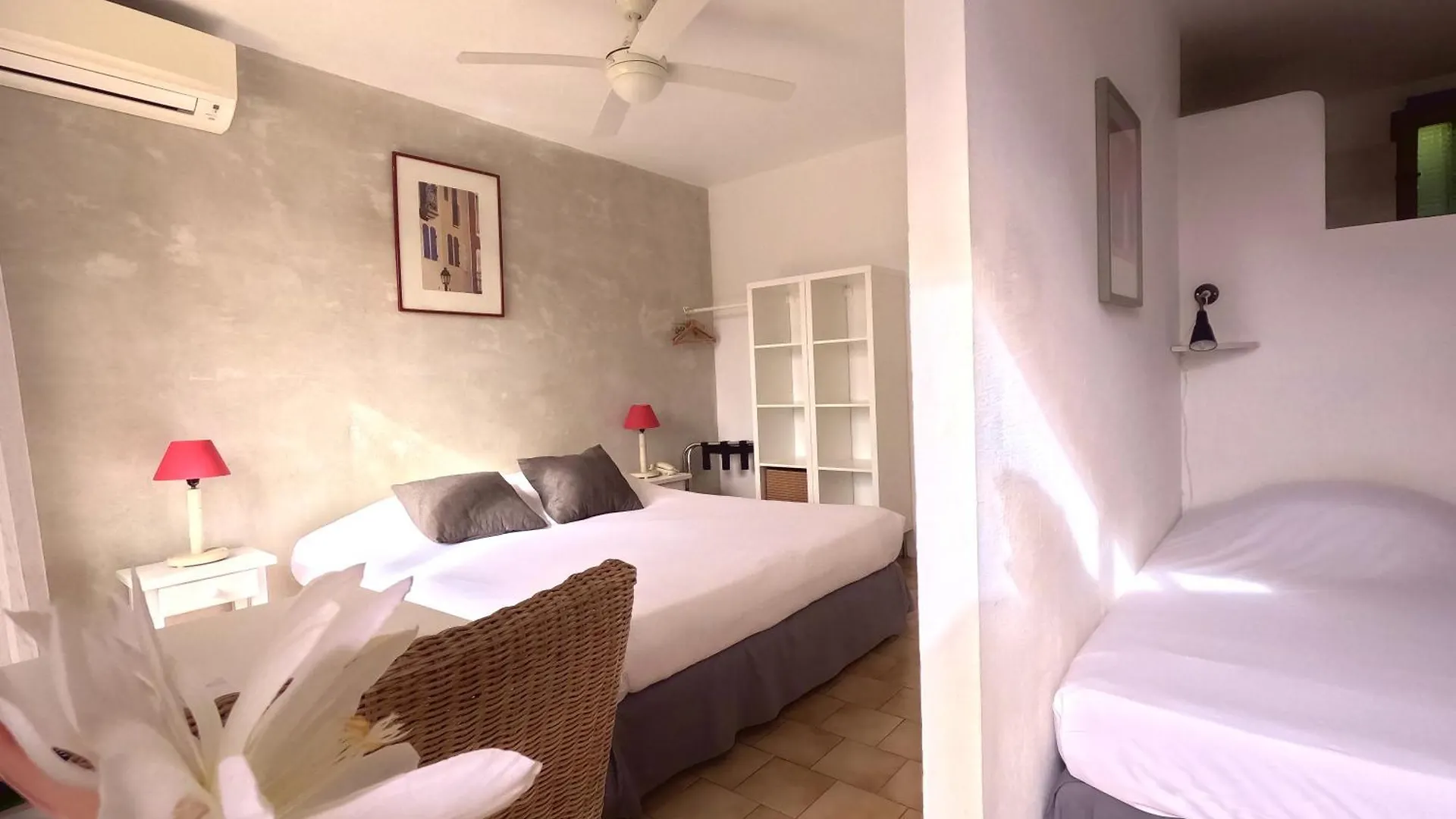 Azur Hotel Le Lavandou 3*,  France